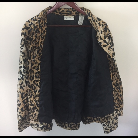 Cheetah print lightweight bomber. - Picture 4 of 4