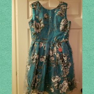 Chichi clothing Blue, white and black dress