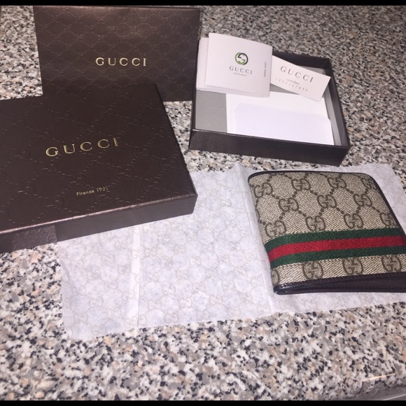Gucci Other - Authentic Gucci 6 slot wallet.