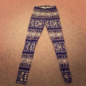 Tribal print leggings.