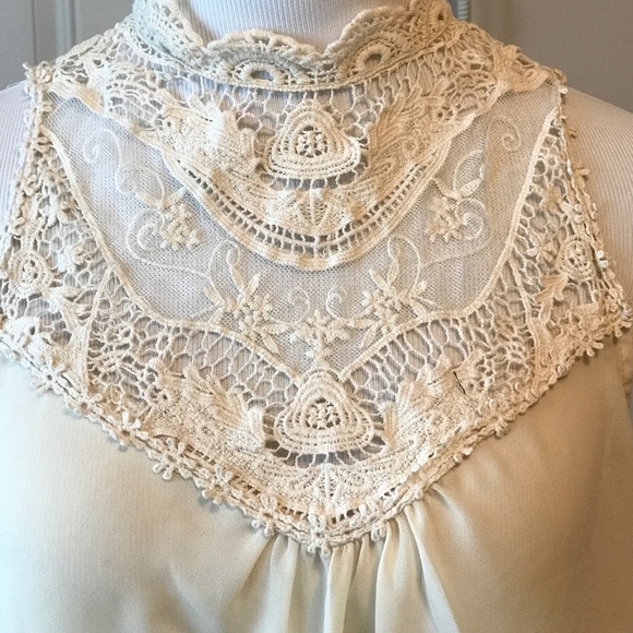 Beautiful Tunic Top - Picture 3 of 6