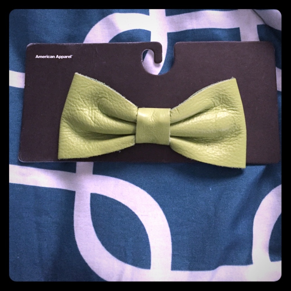 American apparel green bow tie hair clip