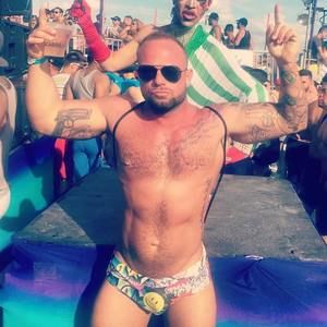 Meet your Posher, Tommy