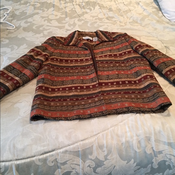 Beautiful jacket - Picture 1 of 3