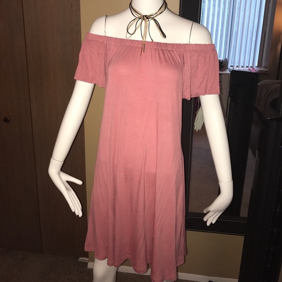 Cold Shoulder Mauve Pink Dress - Picture 2 of 2