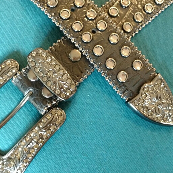 BLACK 1 1/2" LADIES GATOR PRINT CRYSTAL STUD BELT - Picture 3 of 3