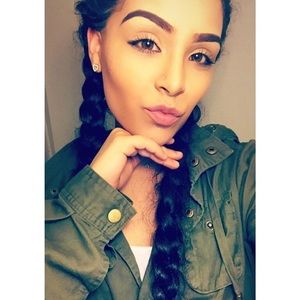 Meet your Posher, Jazmin