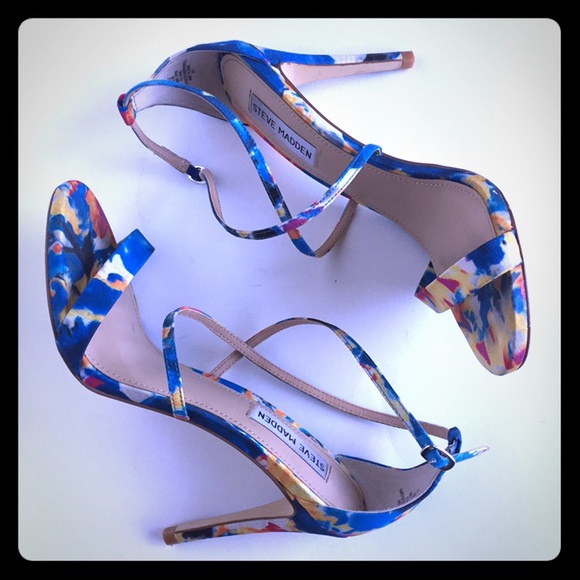 Steve Madden Shoes - STEVE MADDEN FELIZ Strappy Multicolor Sandals 8.5