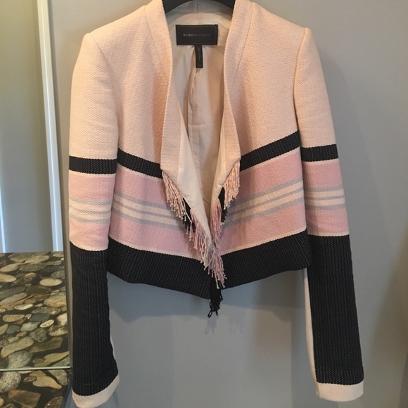 BCBGMaxAzria Jackets & Blazers - BCBG Maxazria cropped blazer