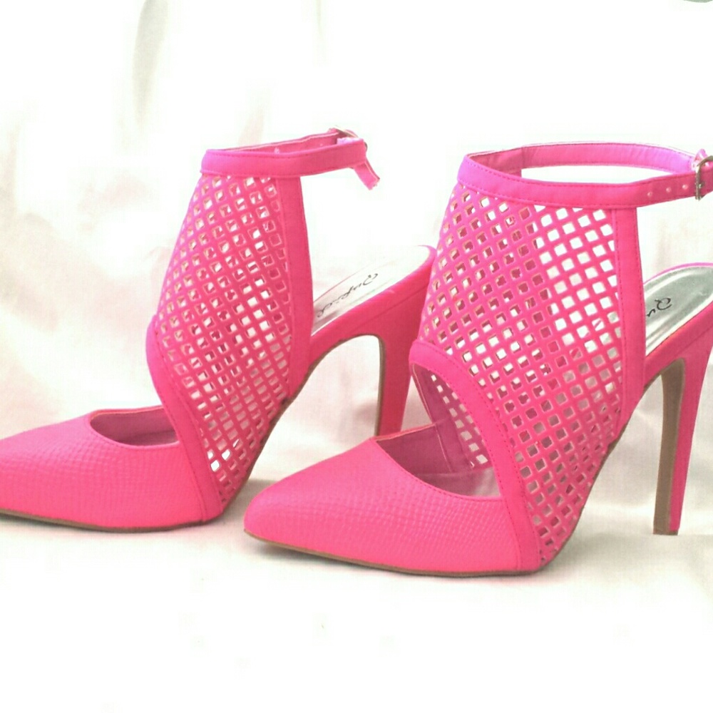 Hot pink heels Never worn