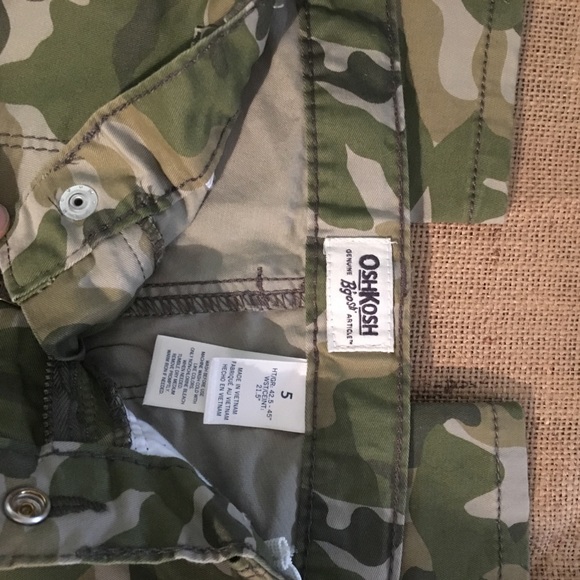 Size 5 Osh Kosh Camo cargo pants - Picture 3 of 4