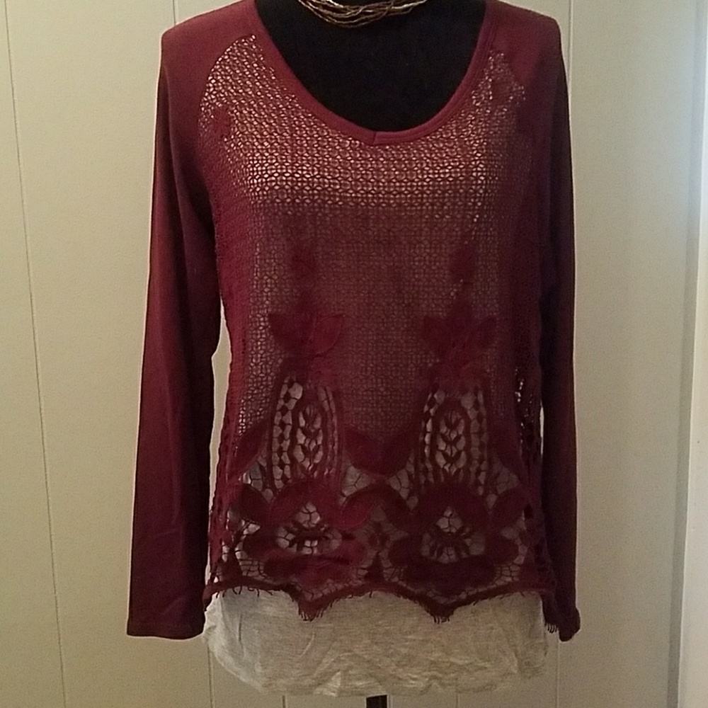 Very Pretty Layered Crochet Jersey Knit Top -M