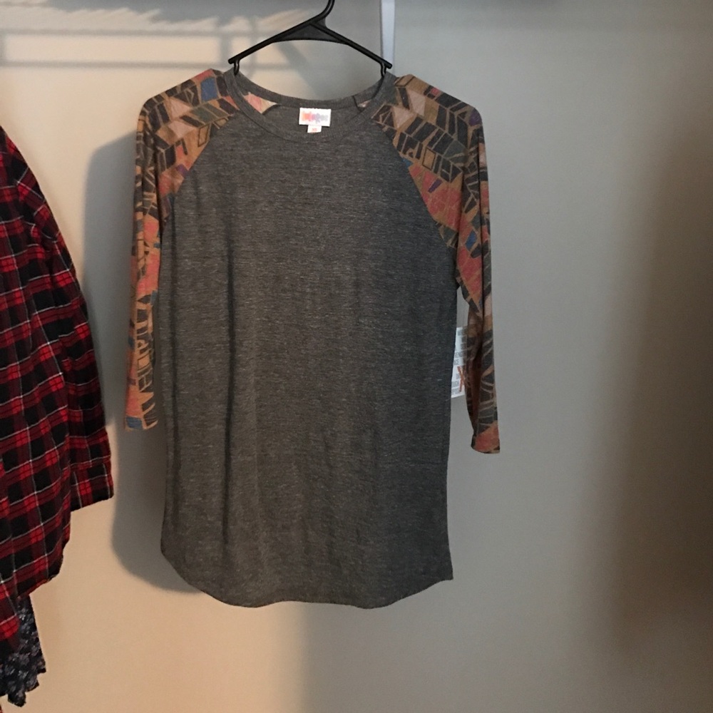 BNWT LuLaRoe Randy Baseball Shirt