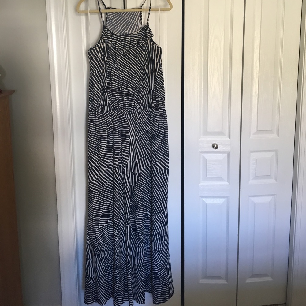 Nine West Maxi Dress. Size 14. Navy Blue and Ivory