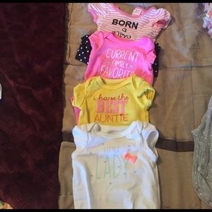 Bundle of 4 onesies