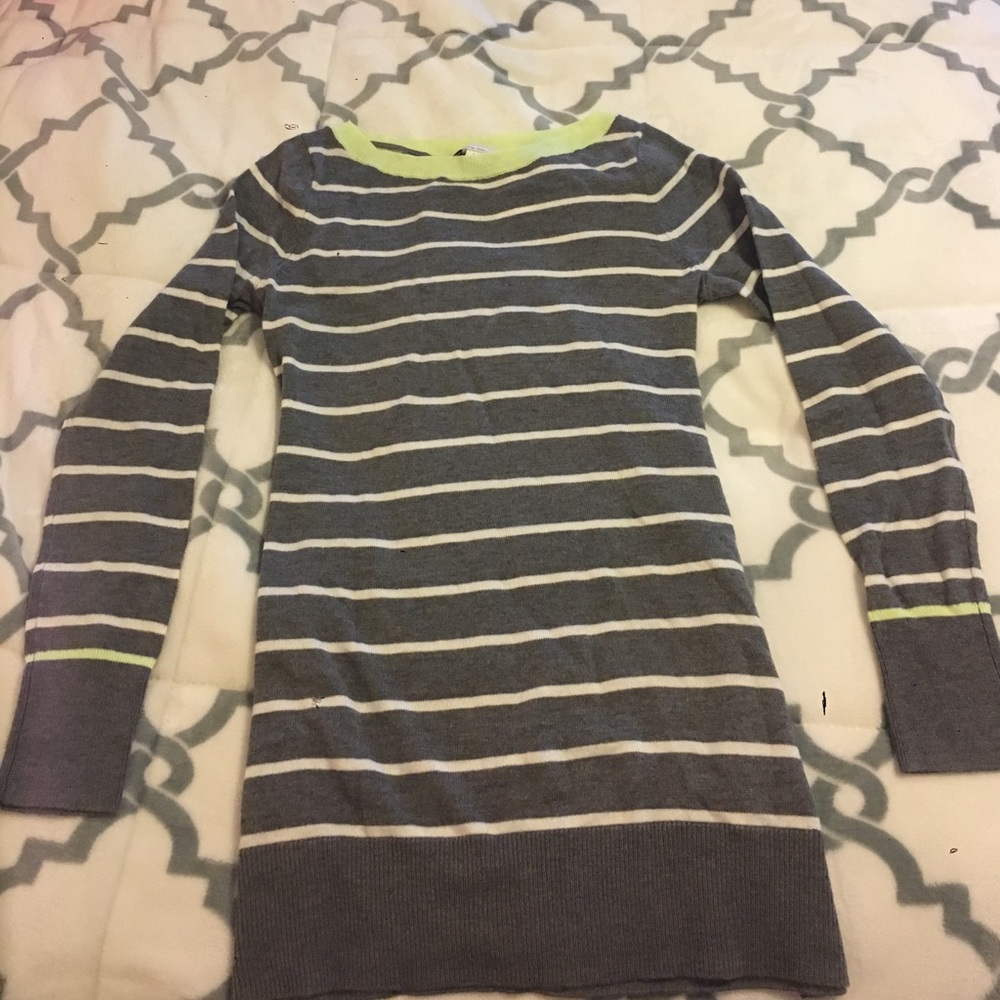 Brand new maternity sweater. Tags still on.