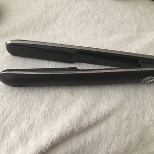 GHD Professional Tri-Zone Styling Iron