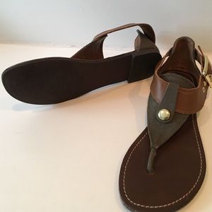 Steve Madden Shoes - Steve Madden thong sandals Steve Madden Shoes - Steve Madden thong sandals