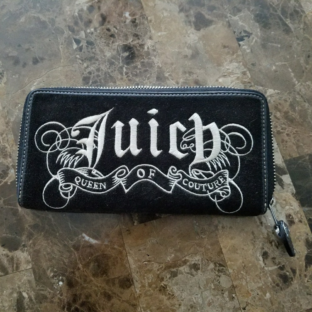 JUICY COUTURE Black Velour Wallet