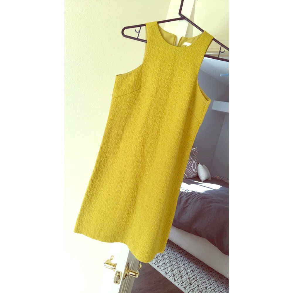 HM yellow dress size 2.