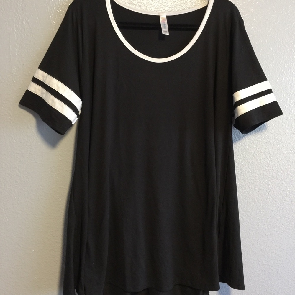 Black and Grey Stripe LulaRoe Perfect T - Large