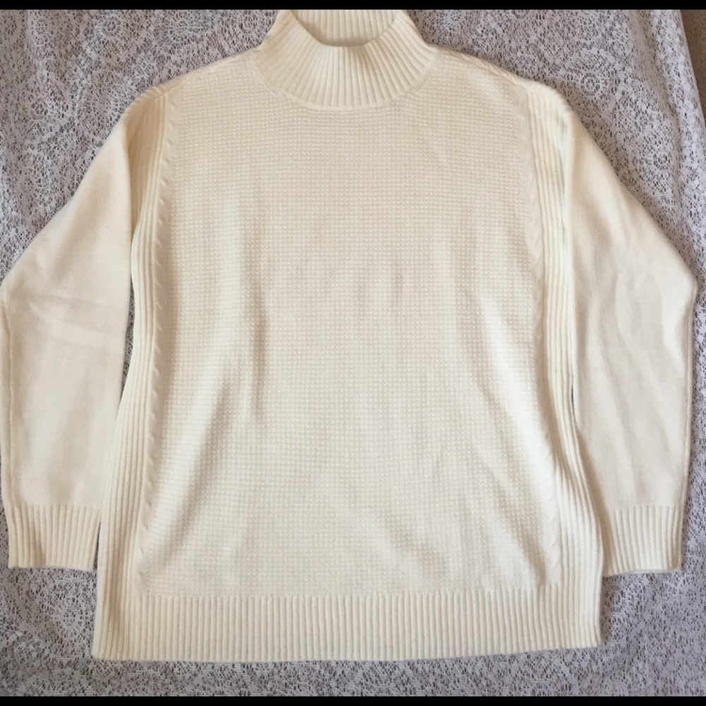 NWT M Talbots Nylon/Wool Cream Sweater