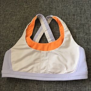 Lululemon Stuff Your Bra. Size 6.