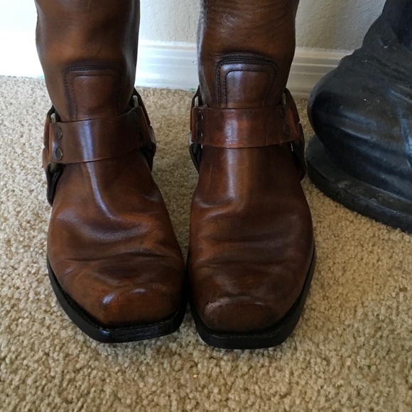 FRYE ♨️♨️SOLD ♨️♨️🤠🕺🏼HOST PICK 🕺🏼 BOOT 9D - Picture 2 of 8