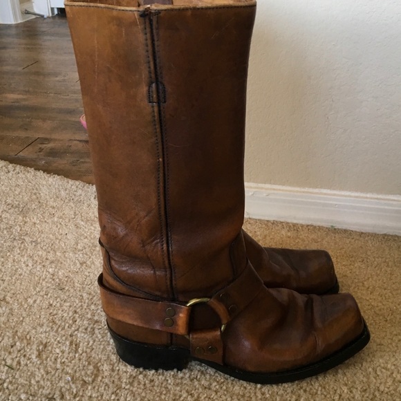 FRYE ♨️♨️SOLD ♨️♨️🤠🕺🏼HOST PICK 🕺🏼 BOOT 9D - Picture 3 of 8