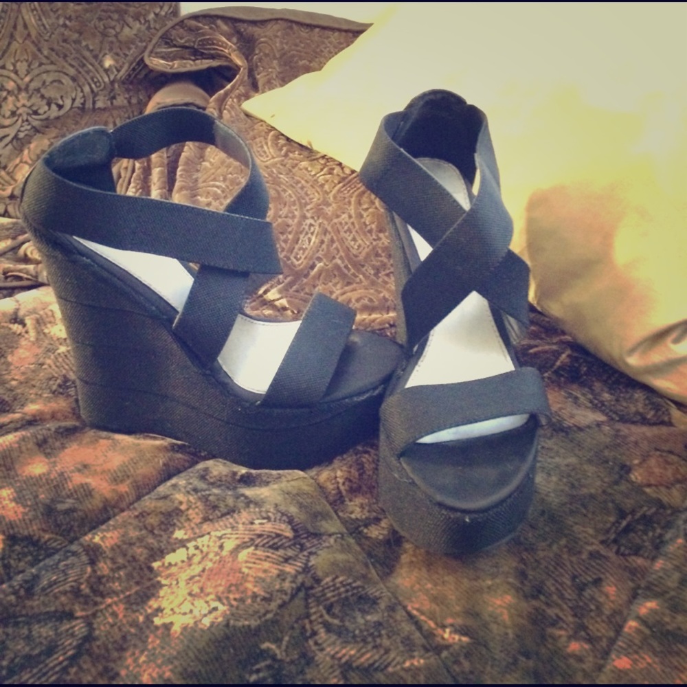 Elastic Strap Platform Sandals. - image 1
