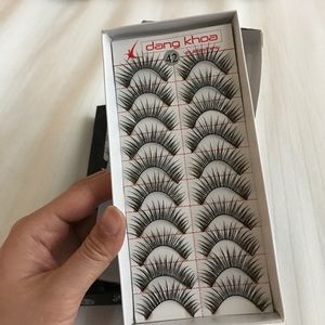 10 pairs of lashes #42