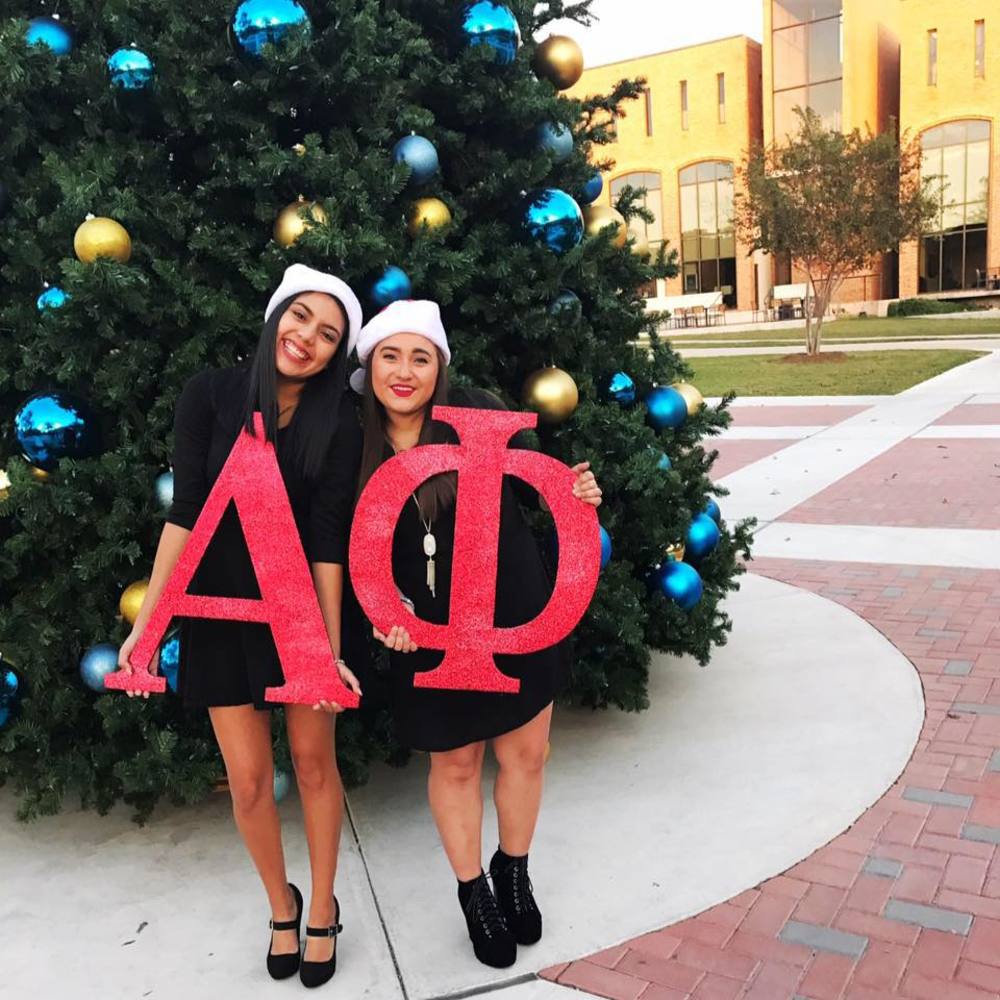 Meet your Posher, Alicia