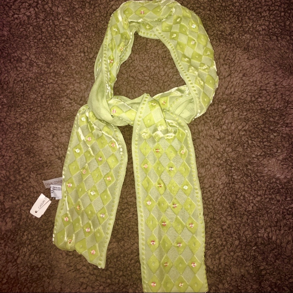 FREE‼️ with next purchase over $10!! Scarf