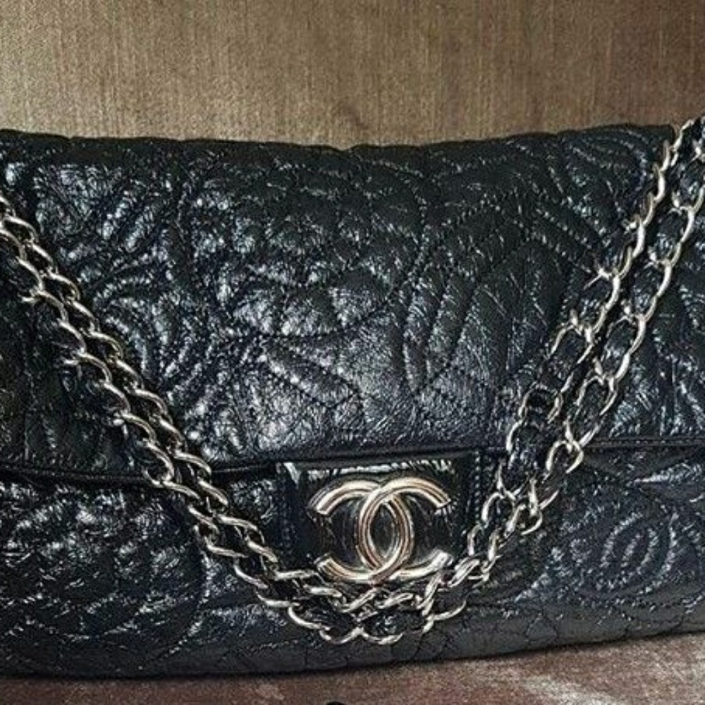 Authentic chanel flap bag xl jumbo