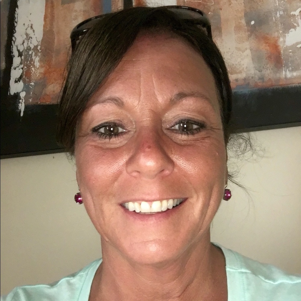 Meet your Posher, Pamela