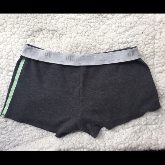 • PINK shorts • - Picture 3 of 4