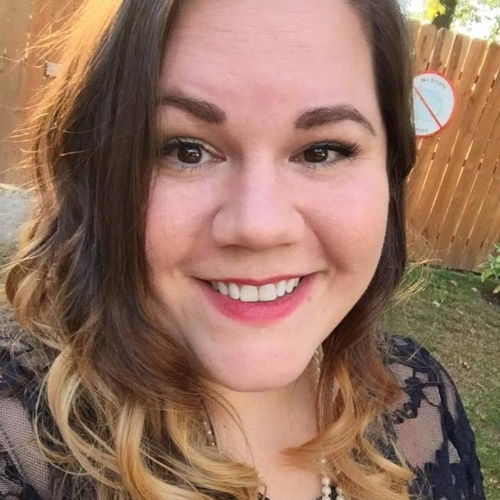 Meet your Posher, Elizabeth