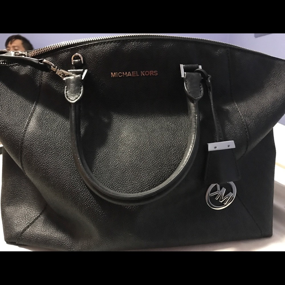 Michael Kors Authentic purse