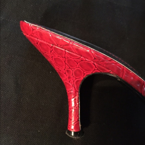 Sexy Red heels - Picture 4 of 4