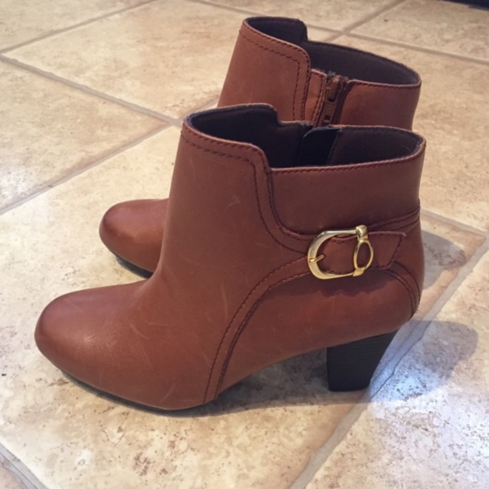 Clarks Bendable Ankle Heel Booties
