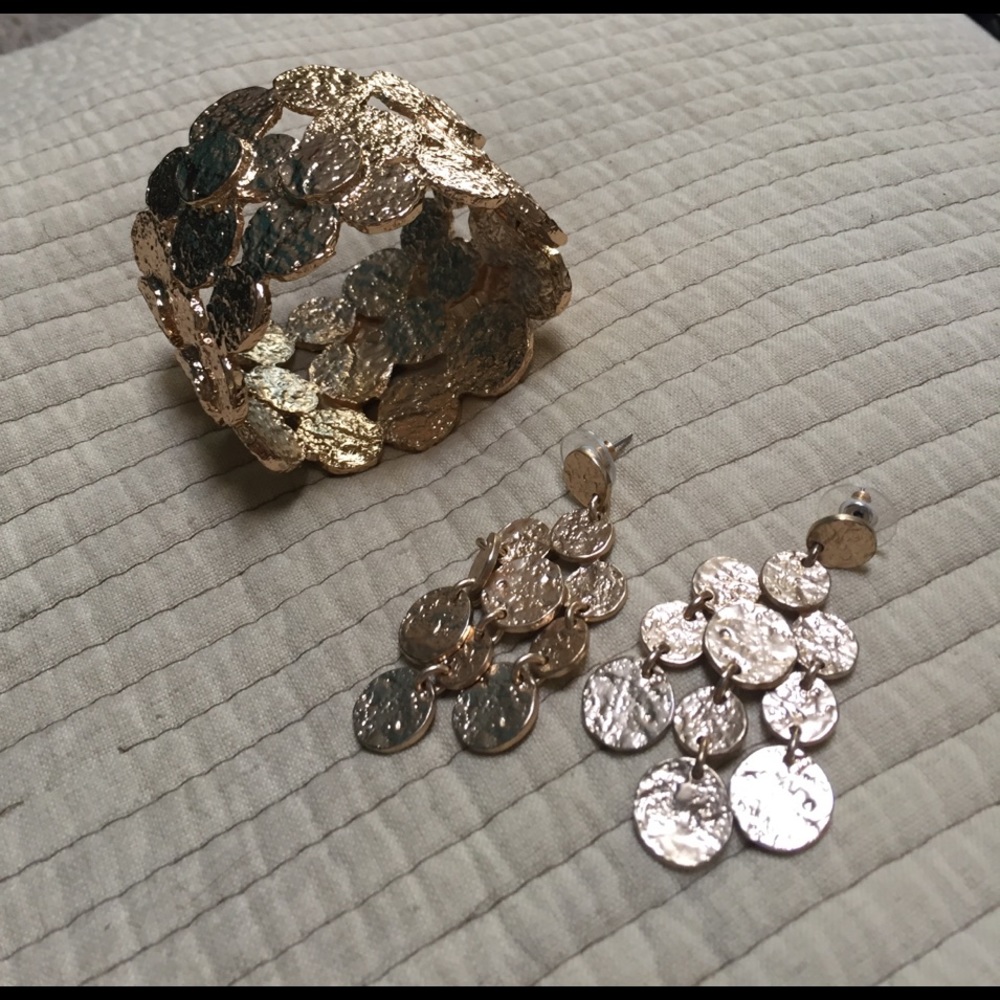 Banana republic matching bracelet and earrings
