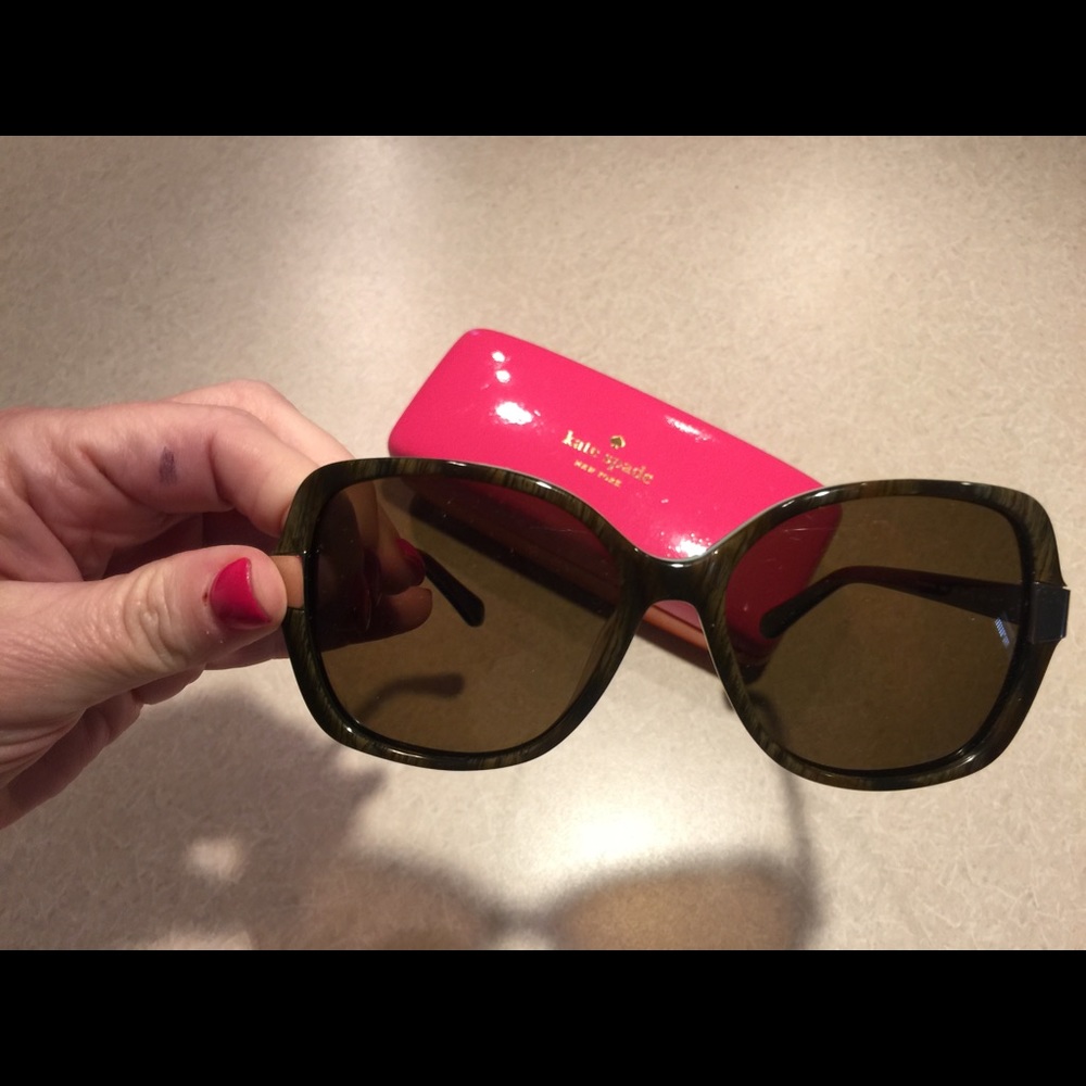Kate Spade  Polarized. in excellent condition.