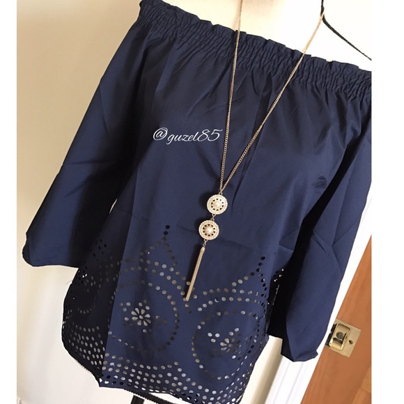 1 left❗️Blue off the shoulder blouse price firm - Picture 3 of 4
