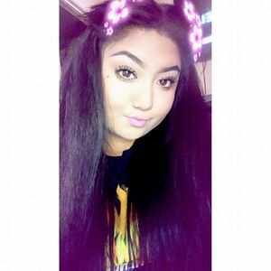 Meet your Posher, Valentina