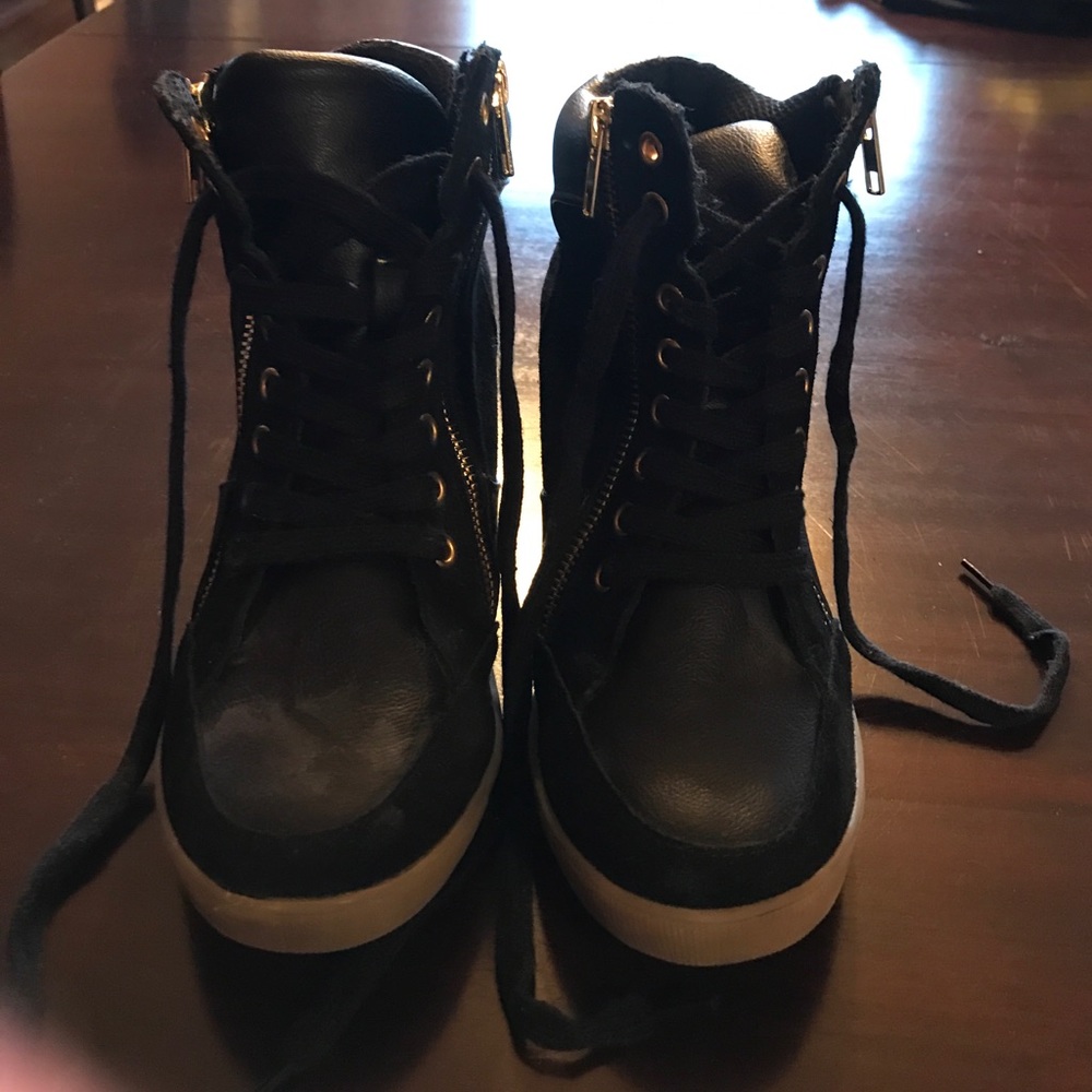 Sneaker wedges