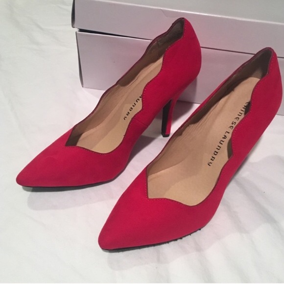 Red hot scalloped heels 😋 - Picture 2 of 3