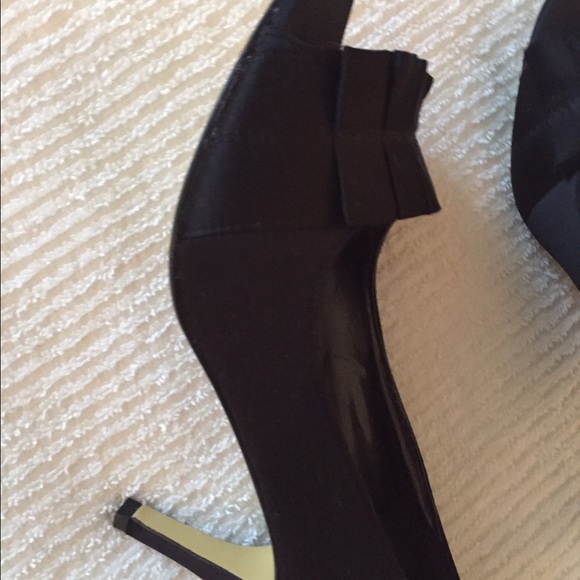 Black ruffle high heels - Picture 3 of 4