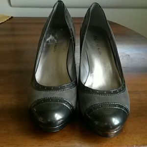 Anne Klein Grey patent leather/faux suede pumps