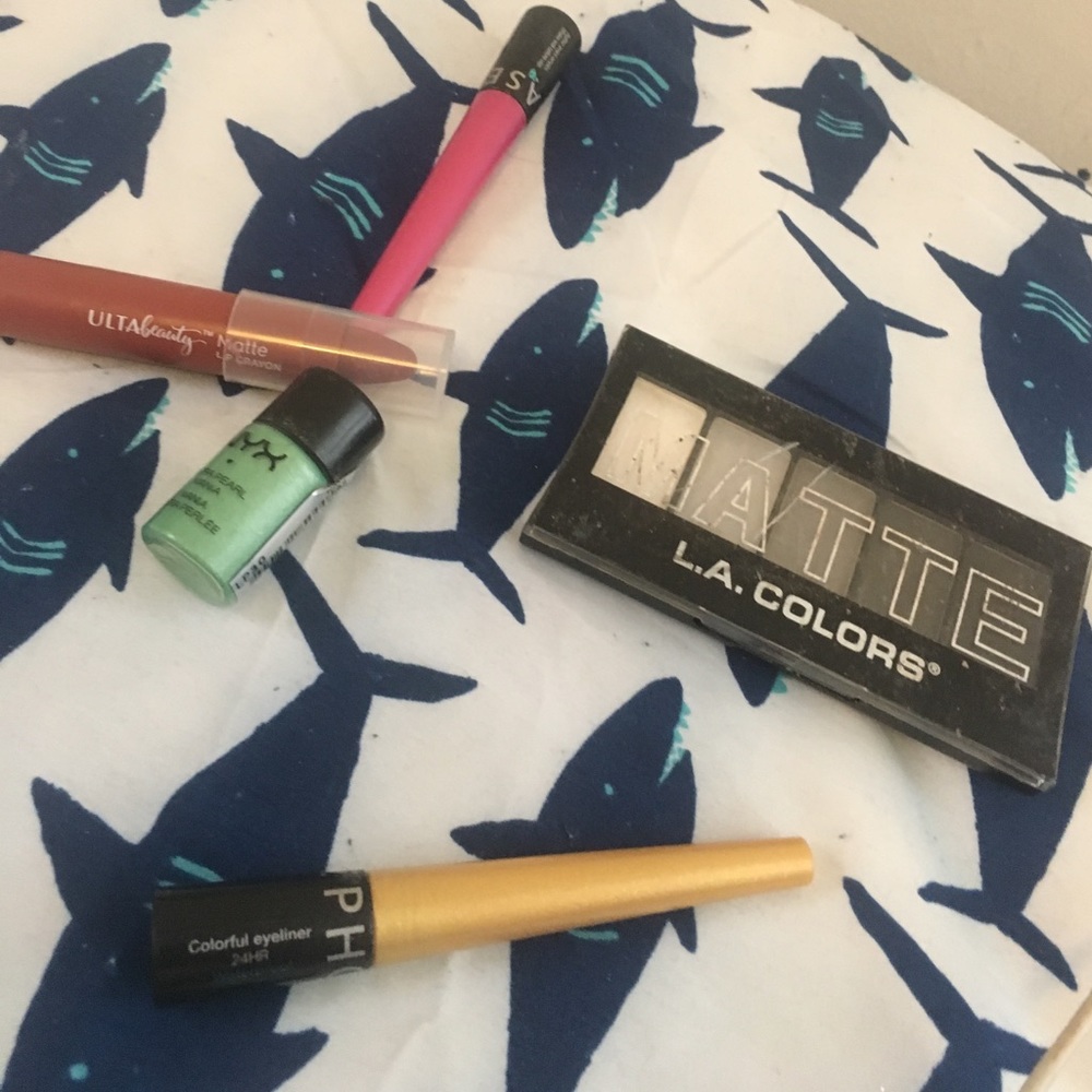 Low end makeup lot.
