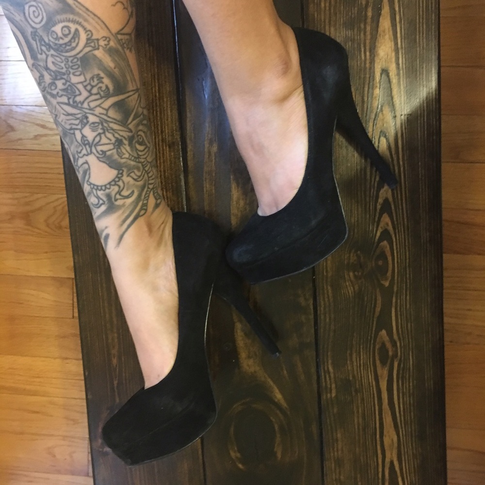 Faux Suede Black Pumps
